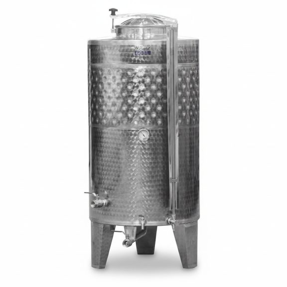 Tartály Zottel (5.1) zárt 800 liter, egy hűtőpalásttal, felső búvónyílással Tartály Zottel (5.1) zárt 800 liter, egy hűtőpalásttal, felső búvónyílással