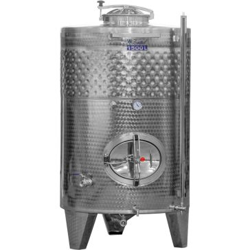  Tartály Zottel (5.1) zárt 2450 liter, egy hűtőpalásttal, felső és oldalsó búvónyílással
